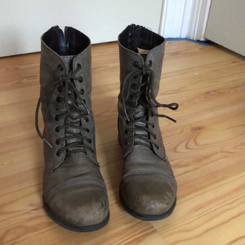 Lace up boots